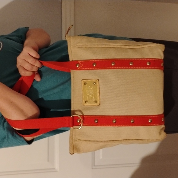 Authentic Louis Vuitton Antique Cabas MM Limited Edition Bag - Picture 2 of 15